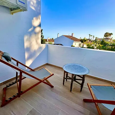 Magnifique Town House 2 Ch , 2 Sdb Sur Un Golf 度假居 埃斯特波纳