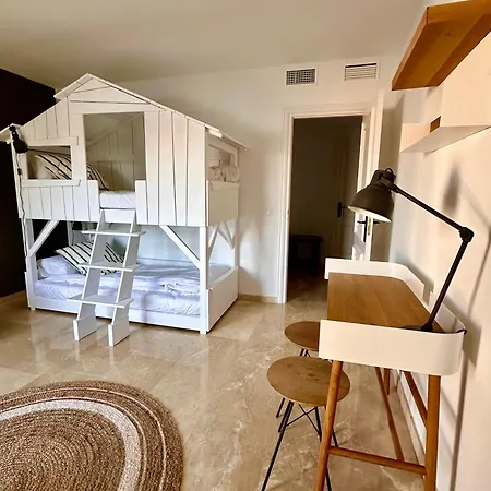 Magnifique Town House 2 Ch , 2 Sdb Sur Un Golf 埃斯特波纳