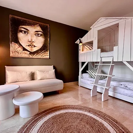 Magnifique Town House 2 Ch , 2 Sdb Sur Un Golf